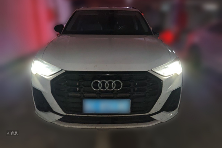 Audi Q3 2022 car image #3