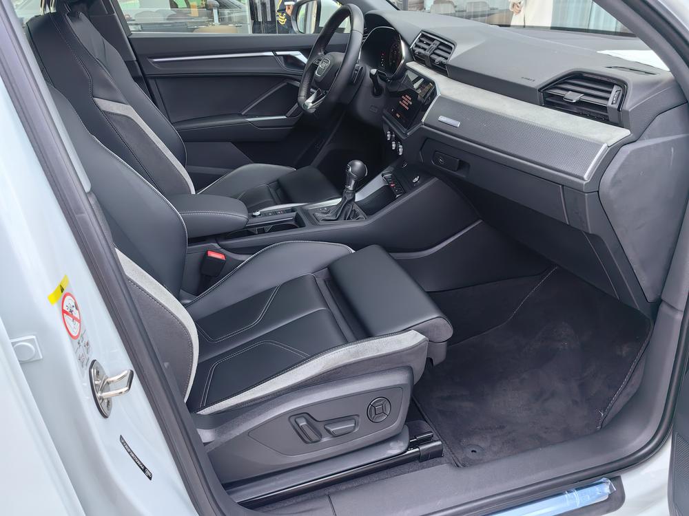 Audi Q3 2024 imagem de carro #8
