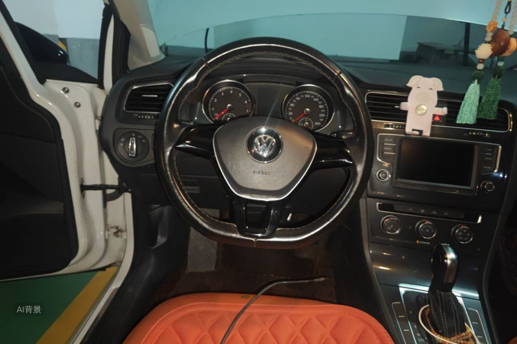 Volkswagen Golf 2017 car image #12