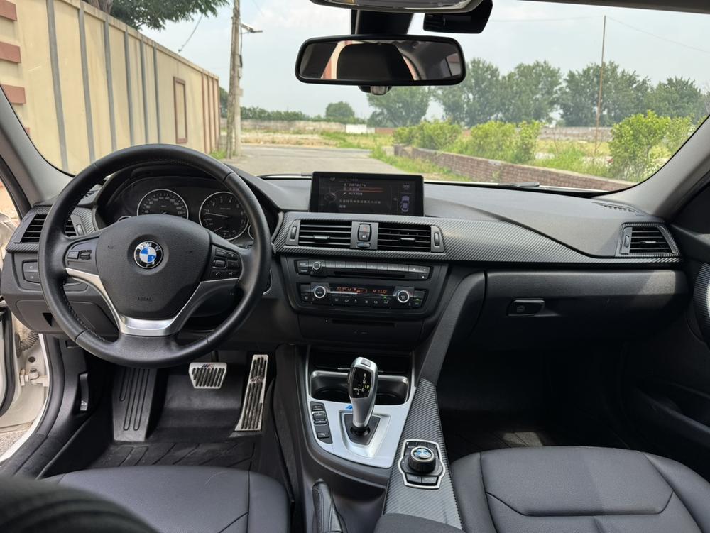 BMW 3 Series 2015 immagine di auto #21
