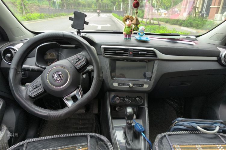 MG ZS 2018 car image #11