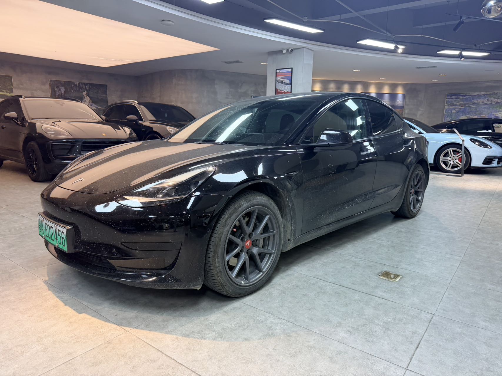 Tesla Model 3 2023 car image 