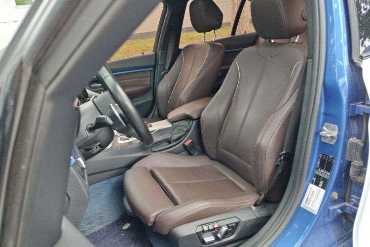 BMW 3 Series 2019 #15 BMW 3 Series 2019 immagine di auto #15