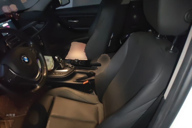 BMW 3 Series 2018 car image #17