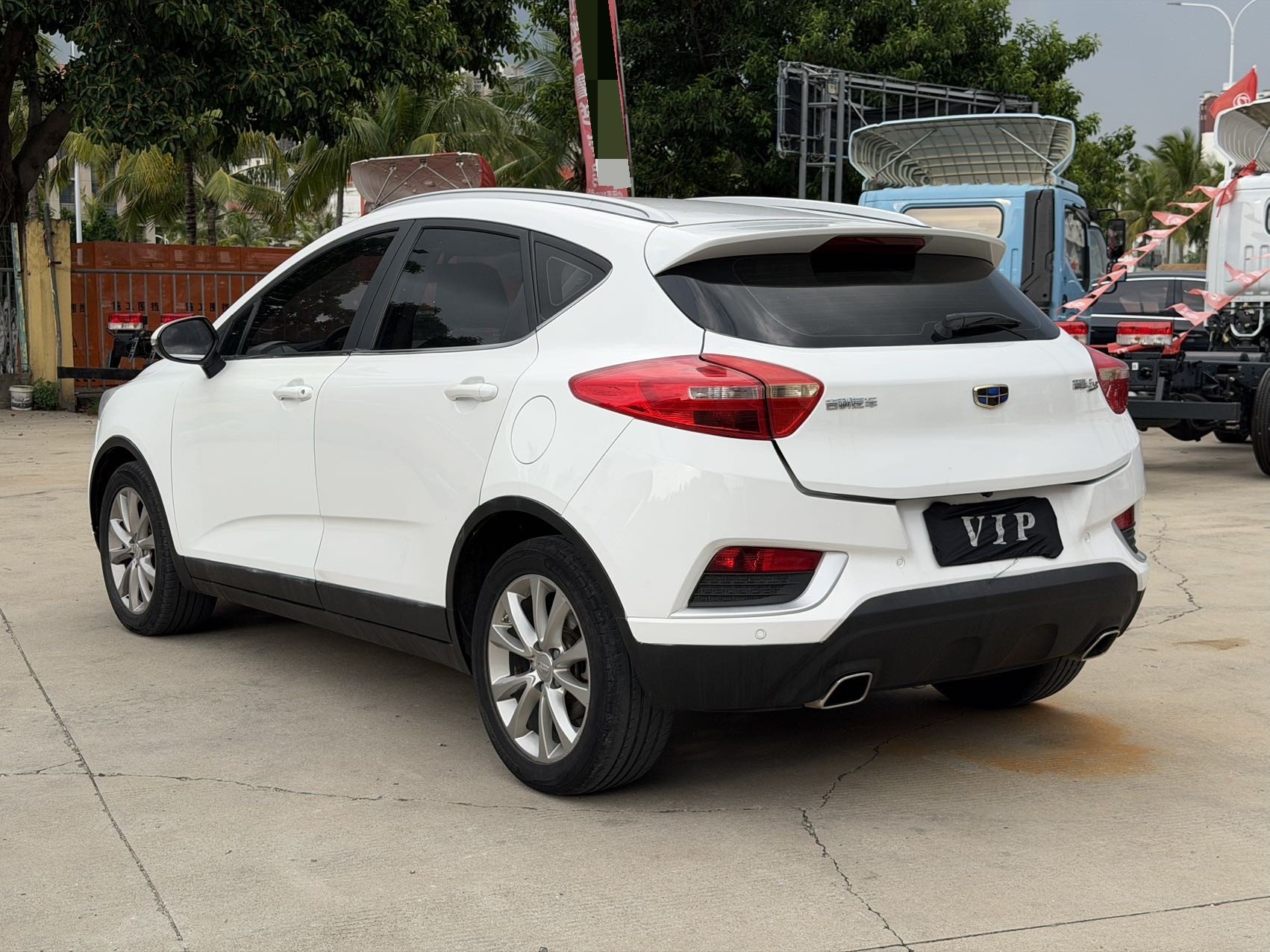 GEELY Emgrand GS 2017 car image #7