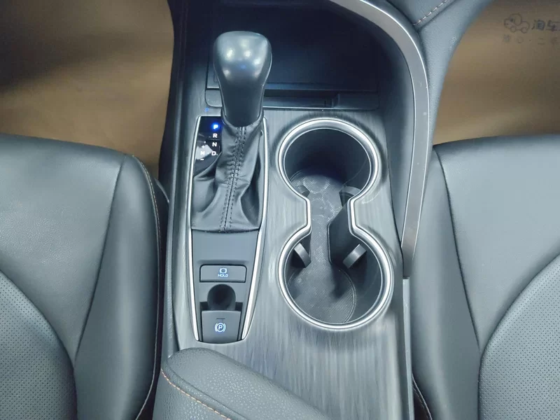 Toyota Camry 2022 car image #15