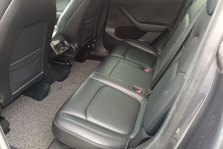 Tesla Model Y 2022 #17 Tesla Model Y 2022 car image #17