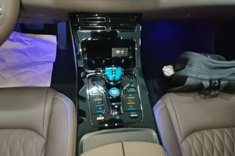 BYD Han 2023 car image #14