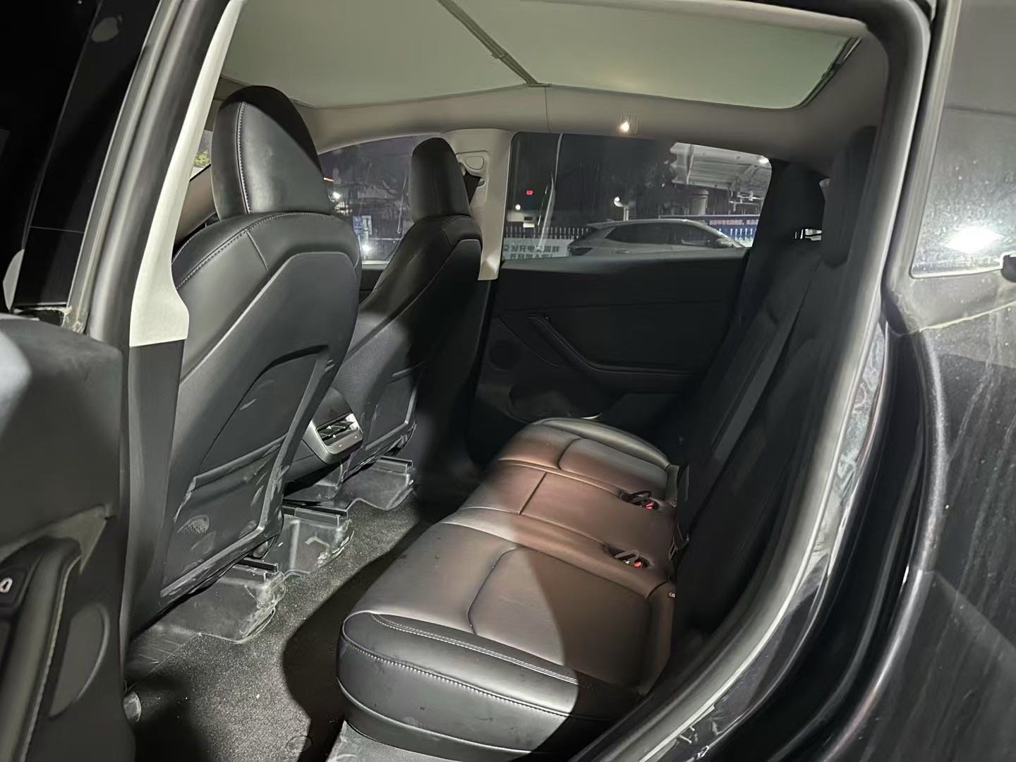Tesla Model Y 2024 #3 Tesla Model Y 2024 car image #3