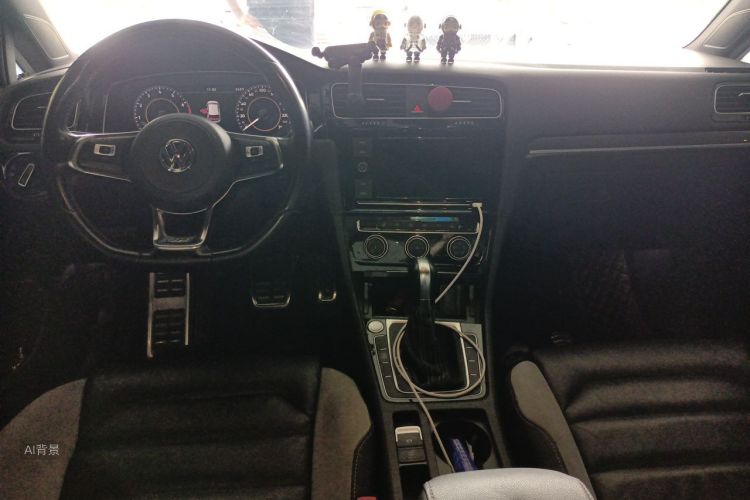 Volkswagen Golf 2019 car image #11