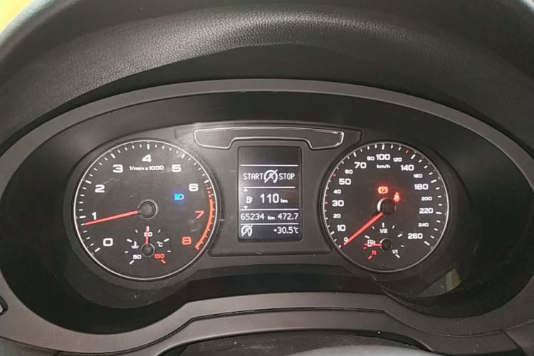 Audi Q3 2016 immagine di auto #12