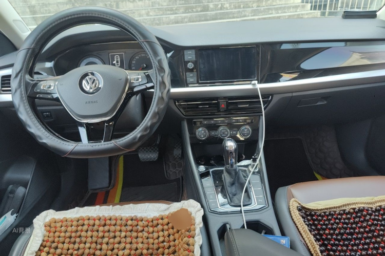 Volkswagen Lavida 2018 car image #11