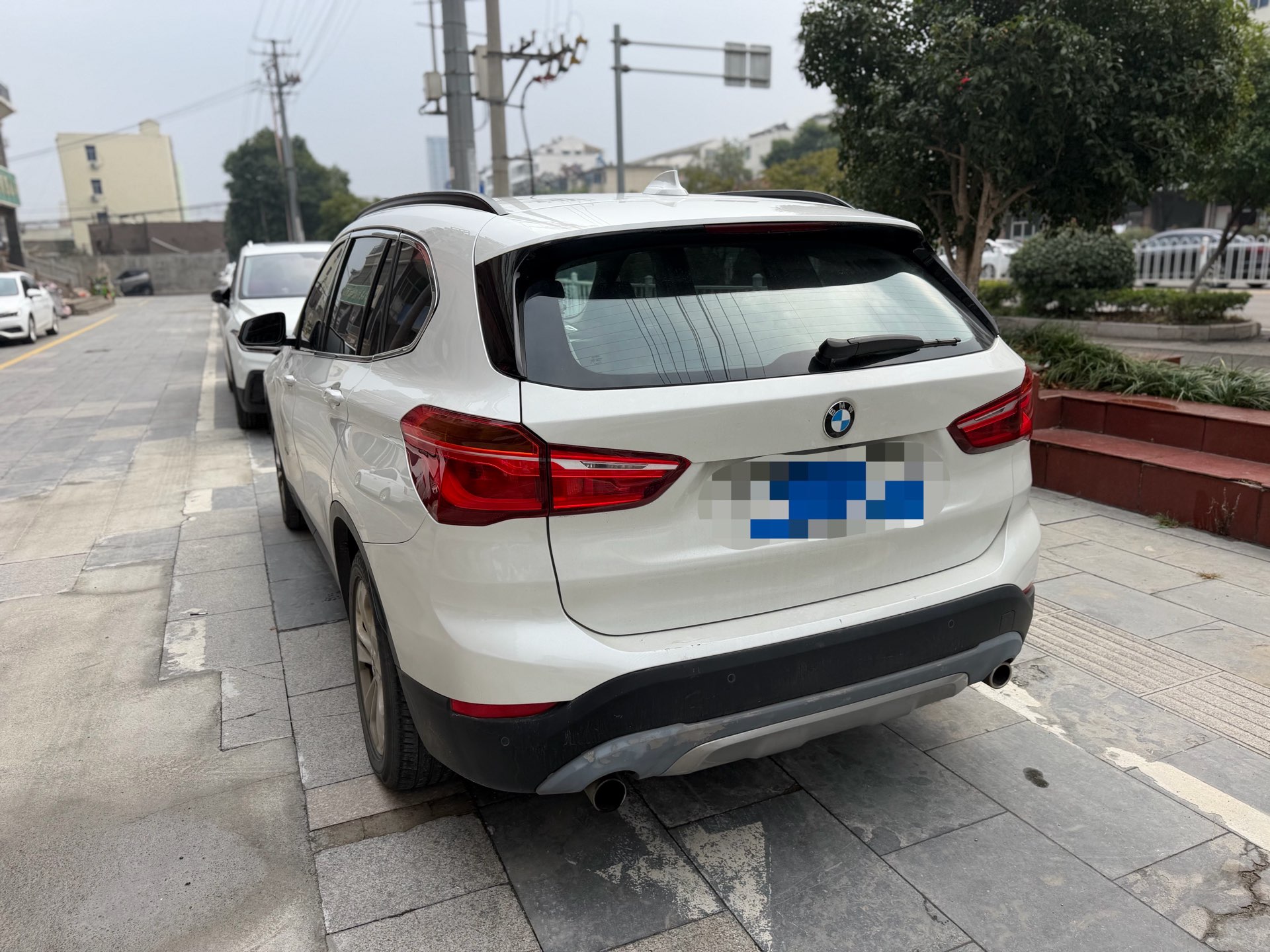 2017 imagem de carro #3