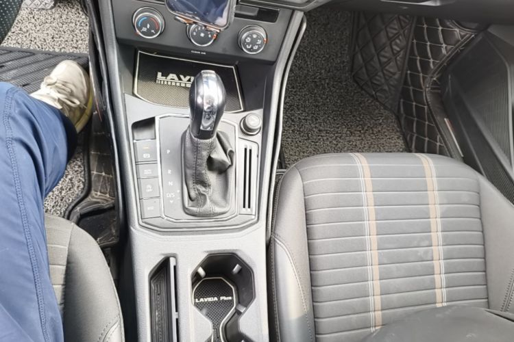 Volkswagen Lavida 2019 #14 Volkswagen Lavida 2019 car image #14