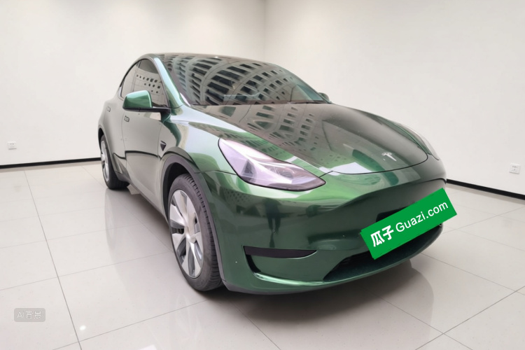Tesla Model Y 2023 car image #4