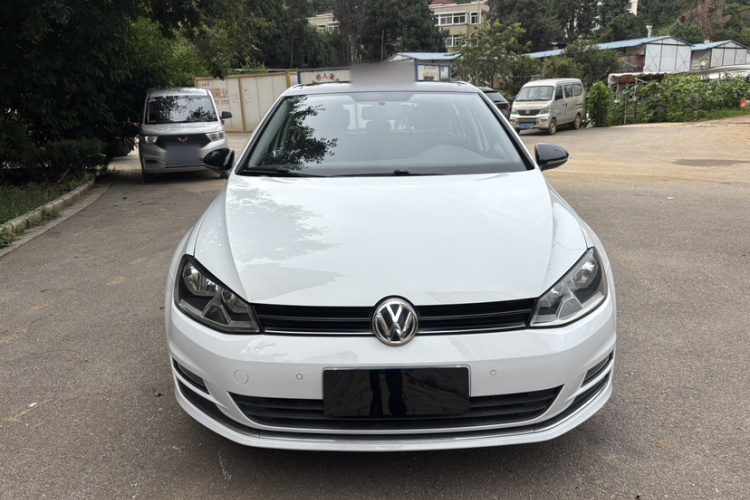 Volkswagen Golf 2015 car image #4