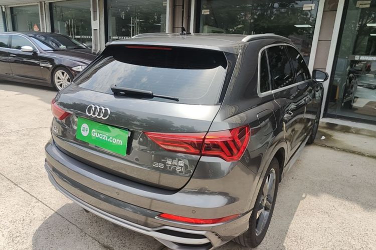 Audi Q3 2021 car image #7