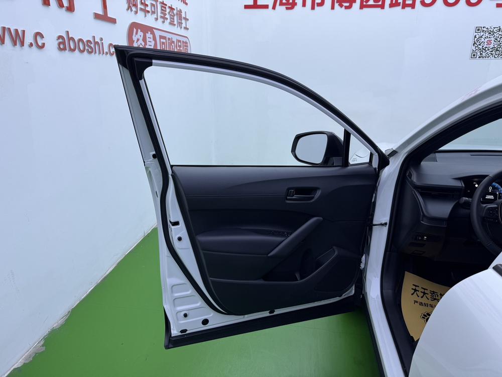 2026 #30 2026 immagine di auto #30
