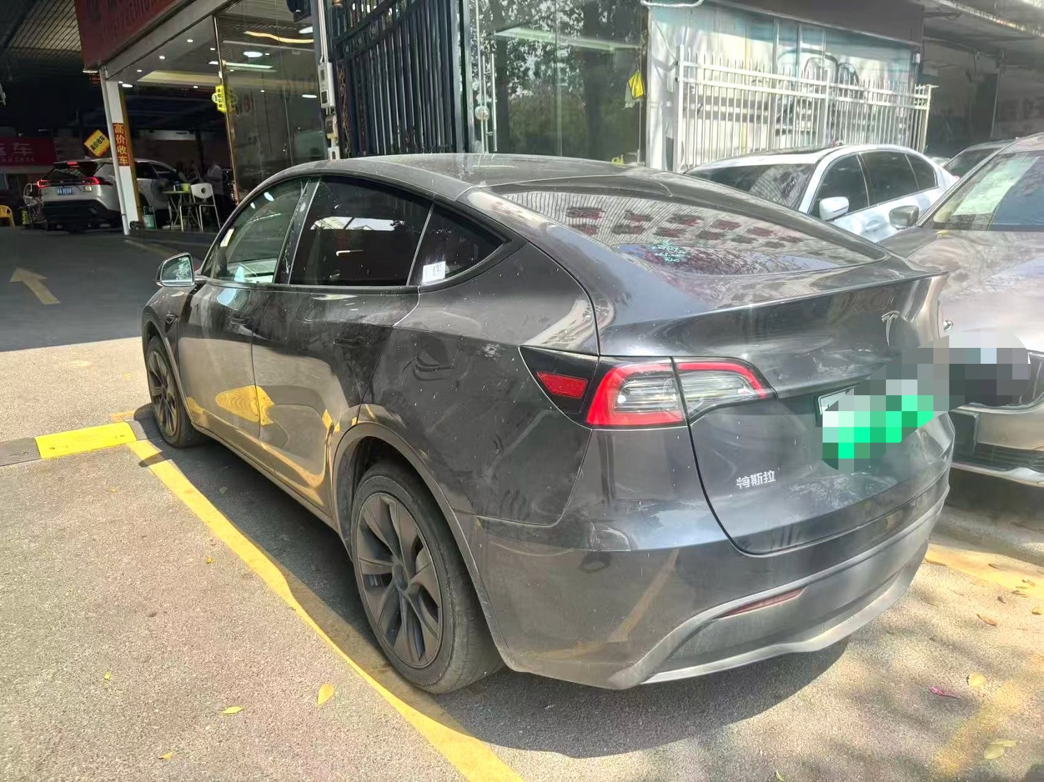 Tesla Model Y 2024 car image #4