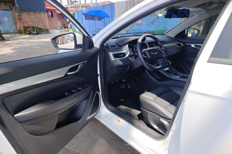 GEELY Emgrand 2020 #9 GEELY Emgrand 2020 car image #9
