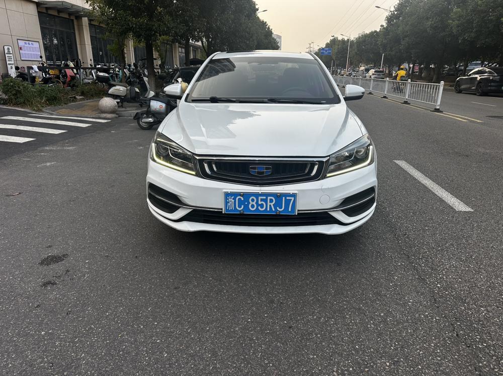 GEELY Emgrand 2018 #2 GEELY Emgrand 2018 car image #2