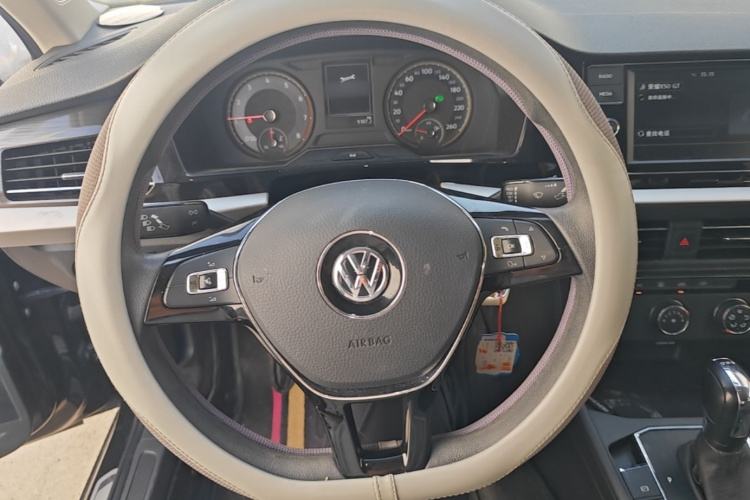 Volkswagen Lavida 2019 car image #11