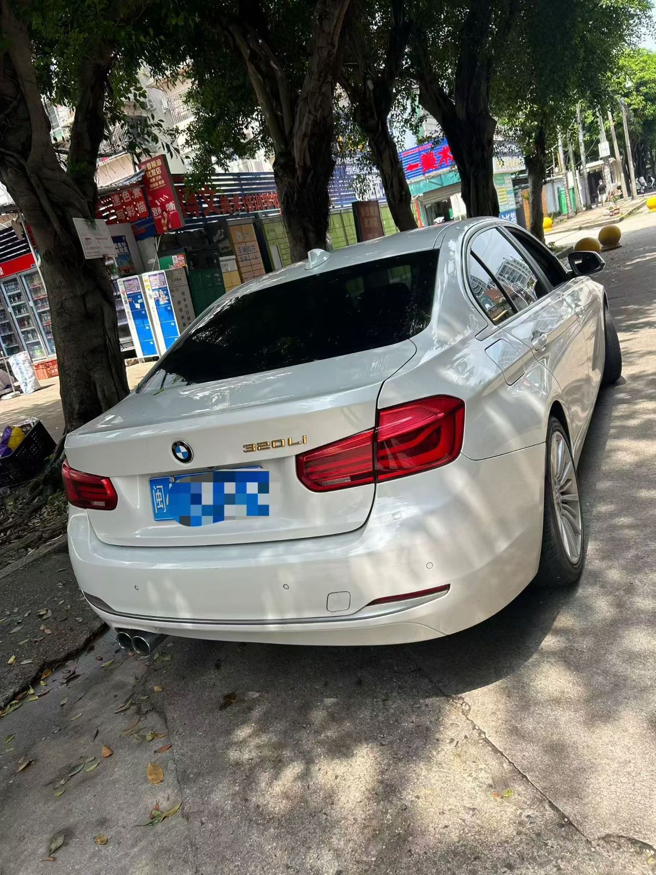 BMW 3 Series 2018 #5 BMW 3 Series 2018 car image #5