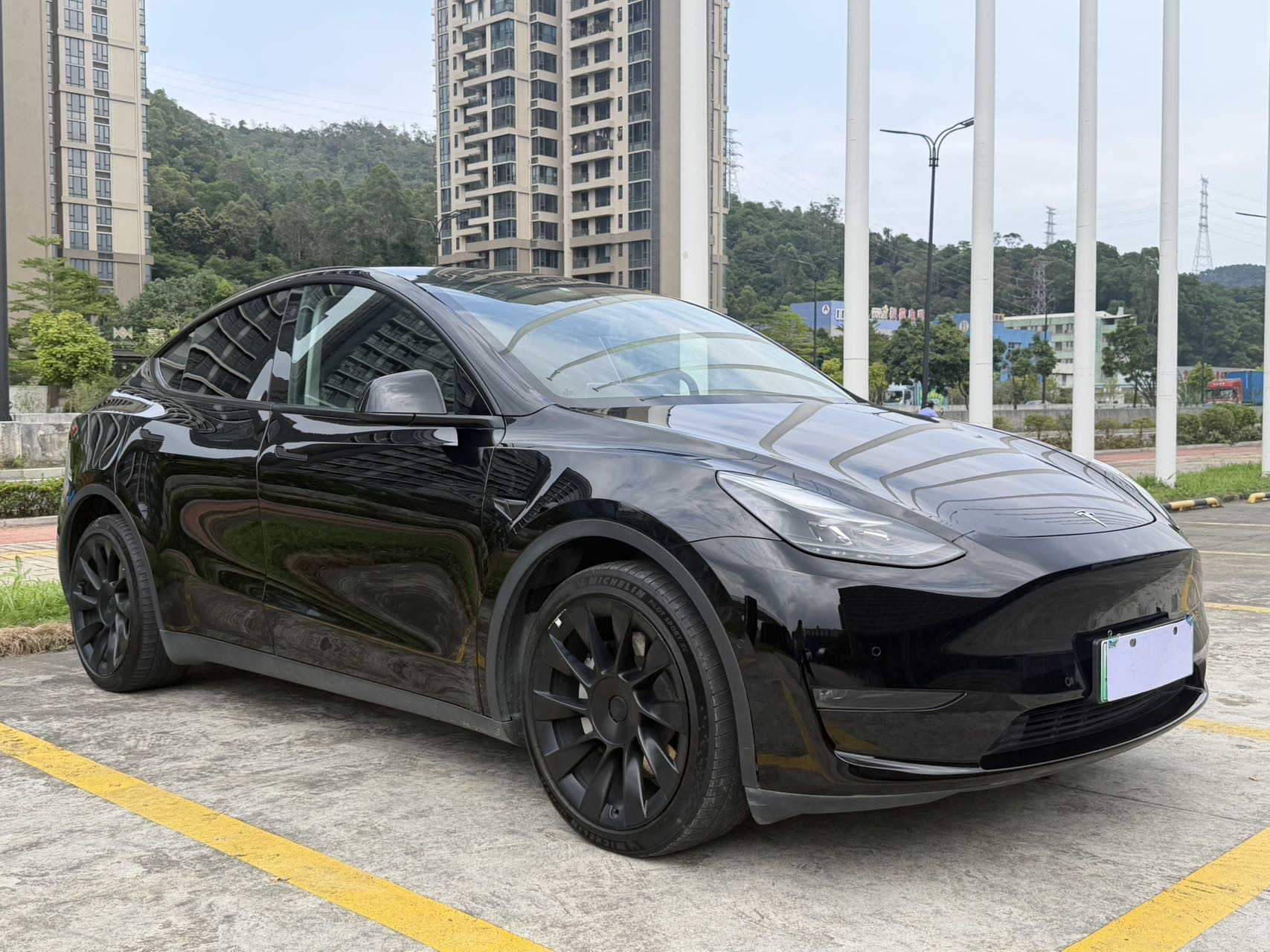 Tesla Model Y 2021 #3 Tesla Model Y 2021 car image #3