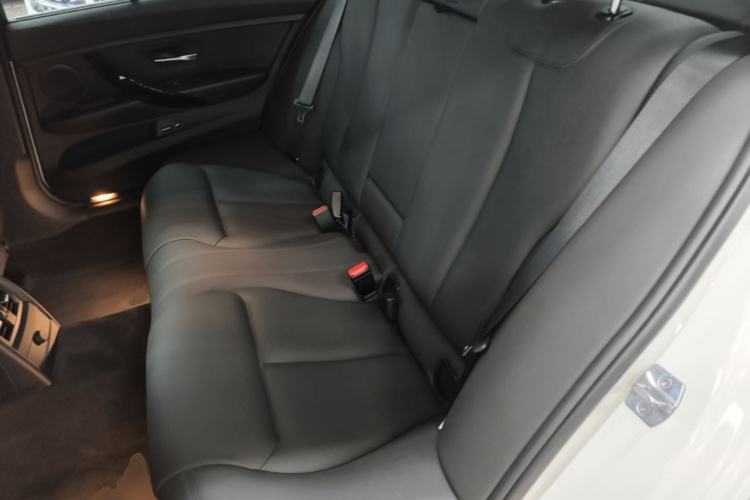 BMW 3 Series 2016 immagine di auto #17