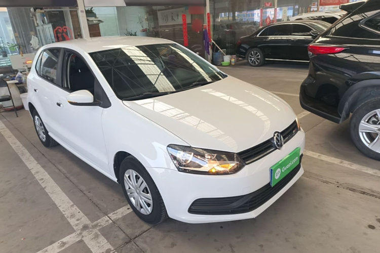 Volkswagen Polo 2019 car image #4