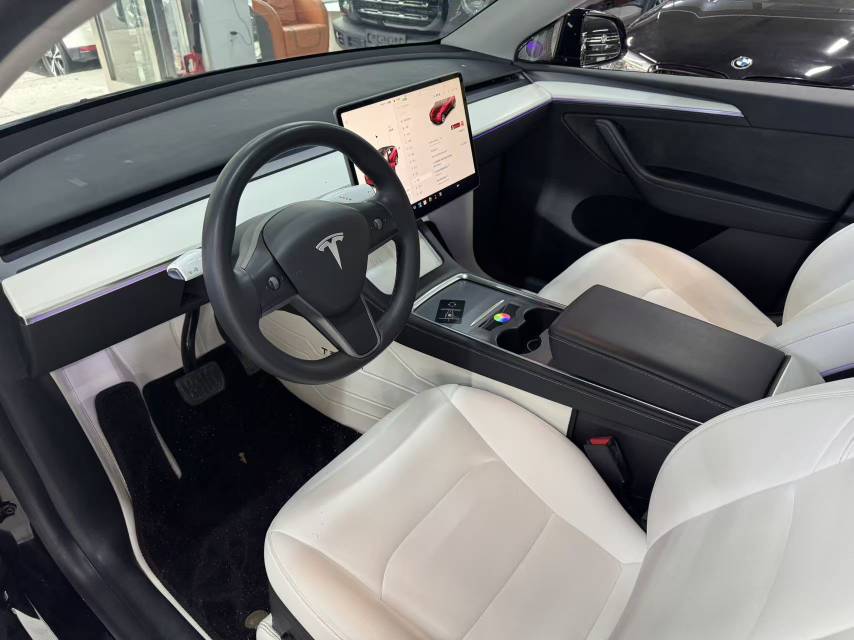 Tesla Model Y 2021 #9 Tesla Model Y 2021 car image #9