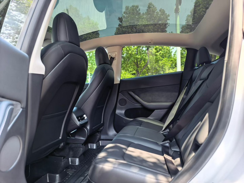 Tesla Model Y 2022 #8 Tesla Model Y 2022 car image #8