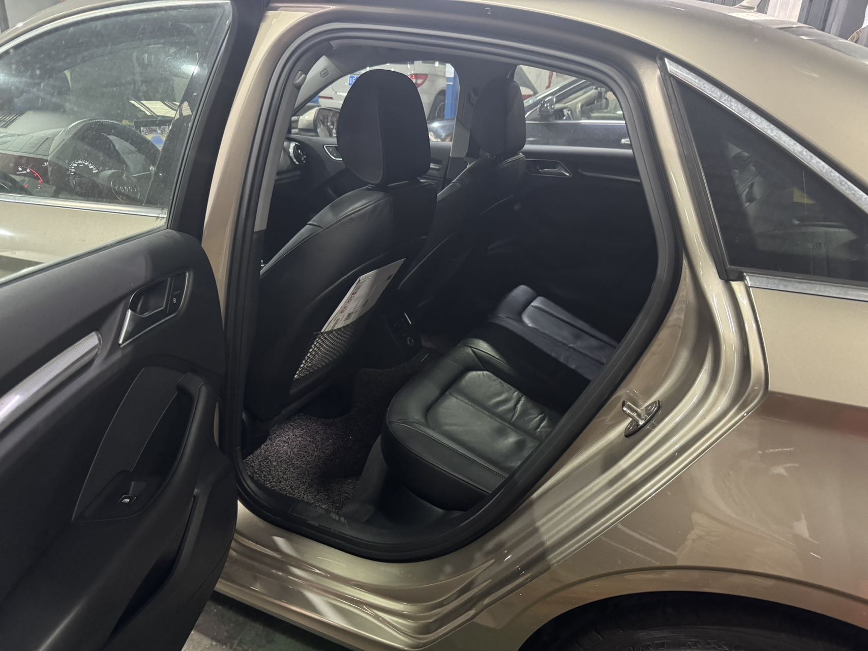 Audi A3 2019 car image #5