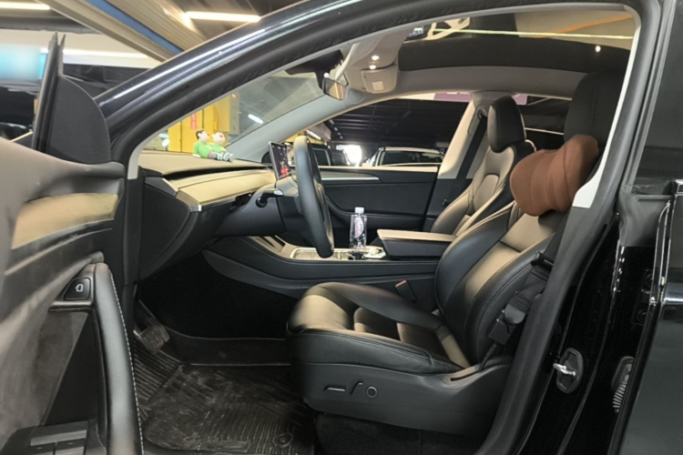Tesla Model Y 2022 #16 Tesla Model Y 2022 car image #16