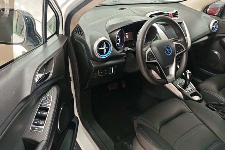 BYD Yuan New Energy 2019 #16 BYD Yuan New Energy 2019 imagen de coche #16