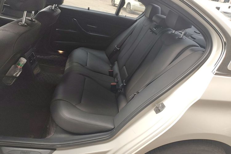 BMW 3 Series 2017 car image #17