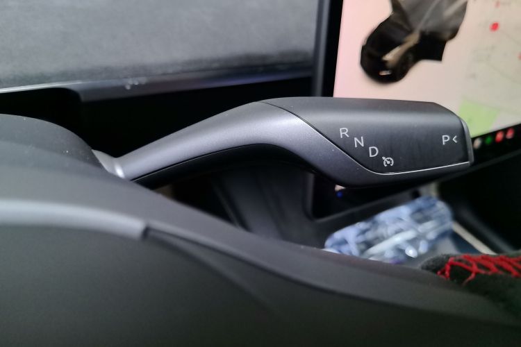 Tesla Model Y 2021 #14 Tesla Model Y 2021 car image #14