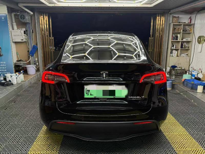 Tesla Model Y 2022 #4 Tesla Model Y 2022 صورة سيارة #4