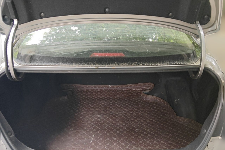 GEELY Emgrand 2019 car image #21