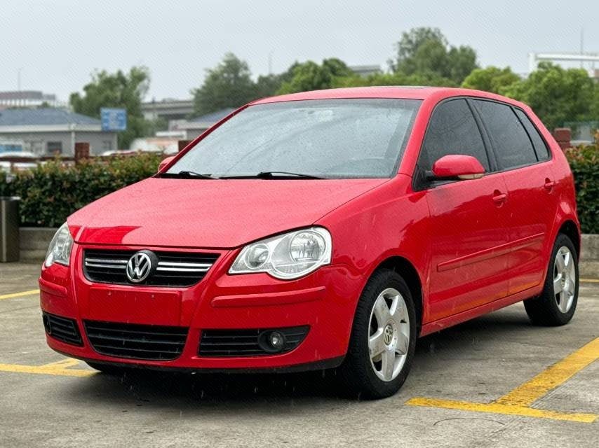 Volkswagen Polo 2010 Volkswagen Polo 2010 car image