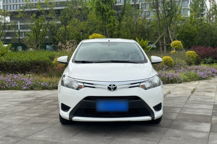 Toyota Vios 2015 immagine di auto #4