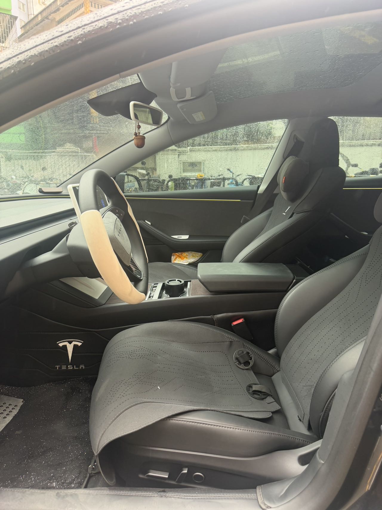 Tesla Model 3 2025 car image #9