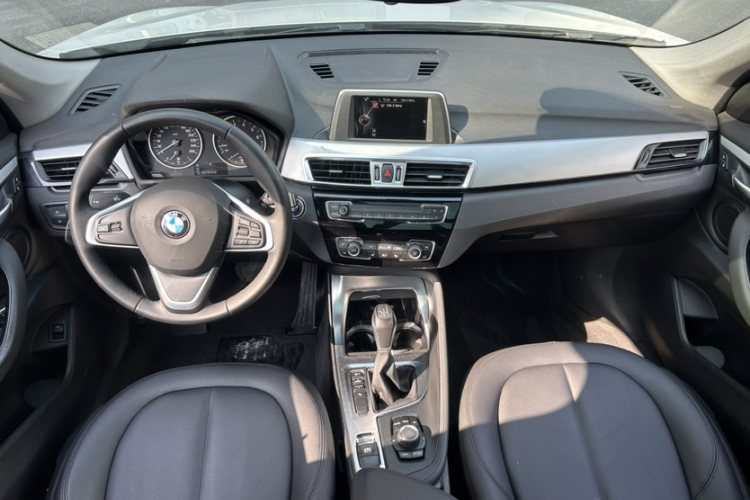 BMW X1 2017 immagine di auto #16