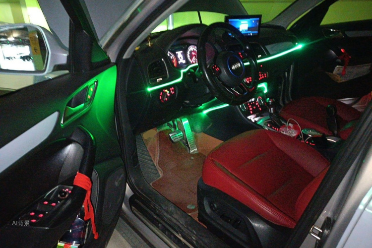 Audi Q3 2015 car image #18