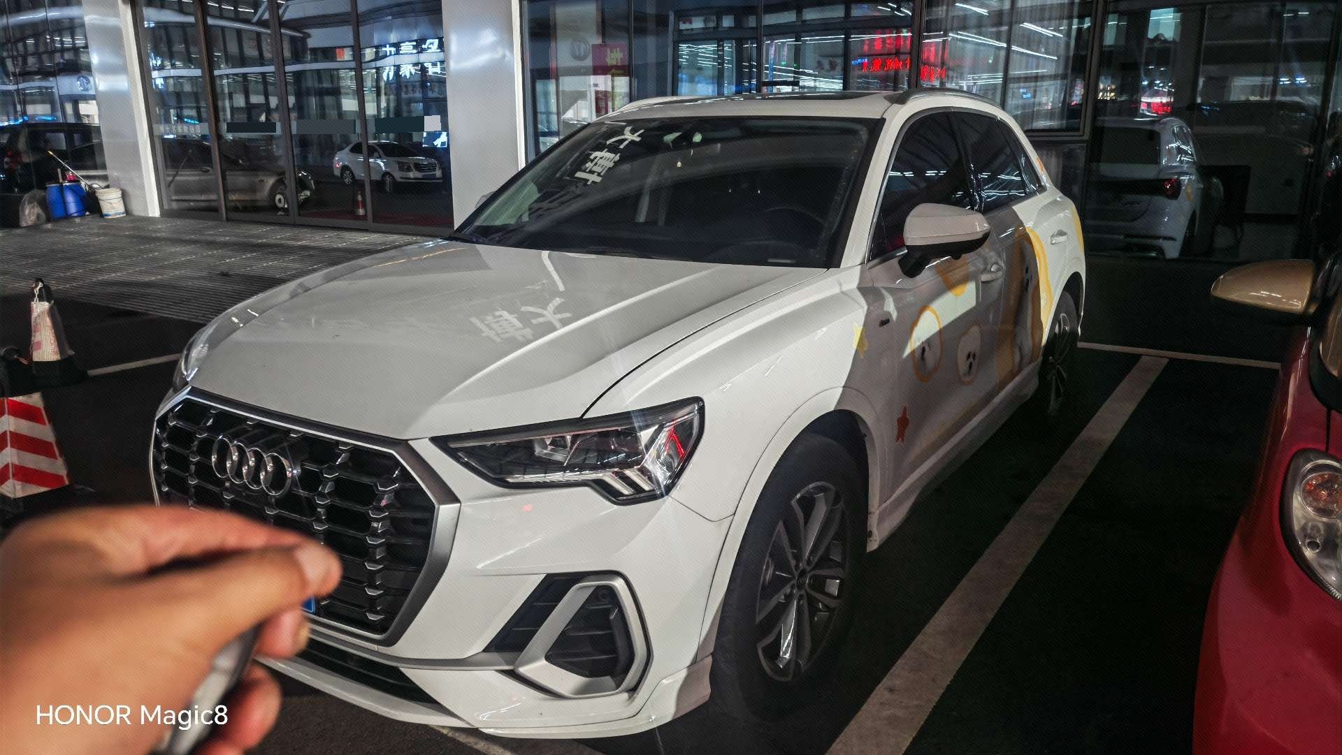 Audi Q3 2021 car image 