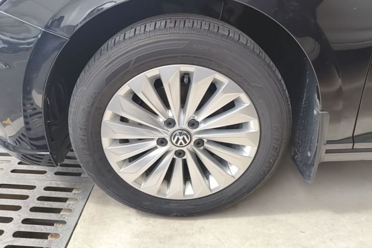 Volkswagen Lavida 2021 car image #9