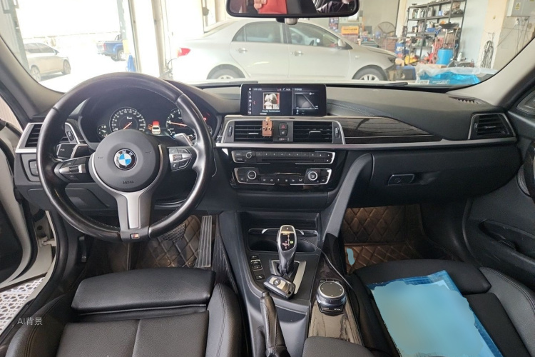 BMW 3 Series 2018 #11 BMW 3 Series 2018 car image #11