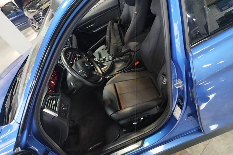 BMW 3 Series 2018 #15 BMW 3 Series 2018 car image #15