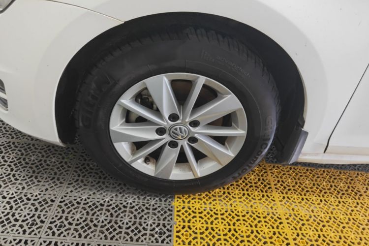 Volkswagen Golf 2016 car image #9