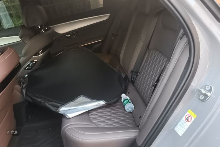 BYD Han 2024 car image #19